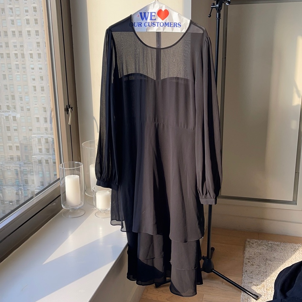 Lulu’s Sleeved Tiered Black Dress - XL